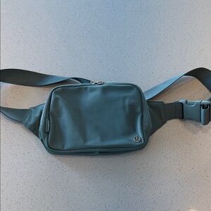 lululemon athletica Bigger Teal Belt Bag